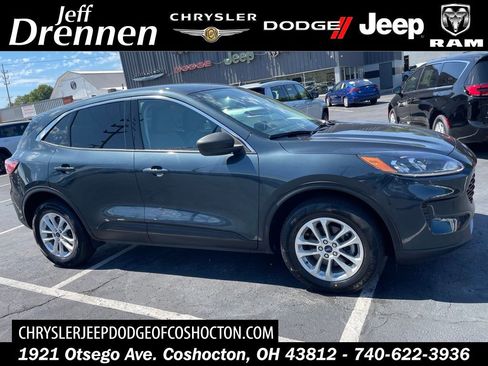 Used 2022 Ford Escape SE image 1