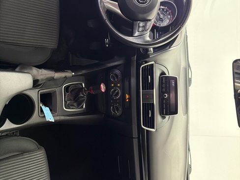 Used 2014 MAZDA MAZDA3 i Touring FWD image 23