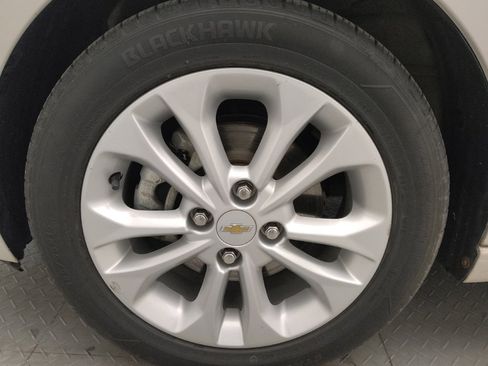 Used 2020 Chevrolet Spark LT image 31