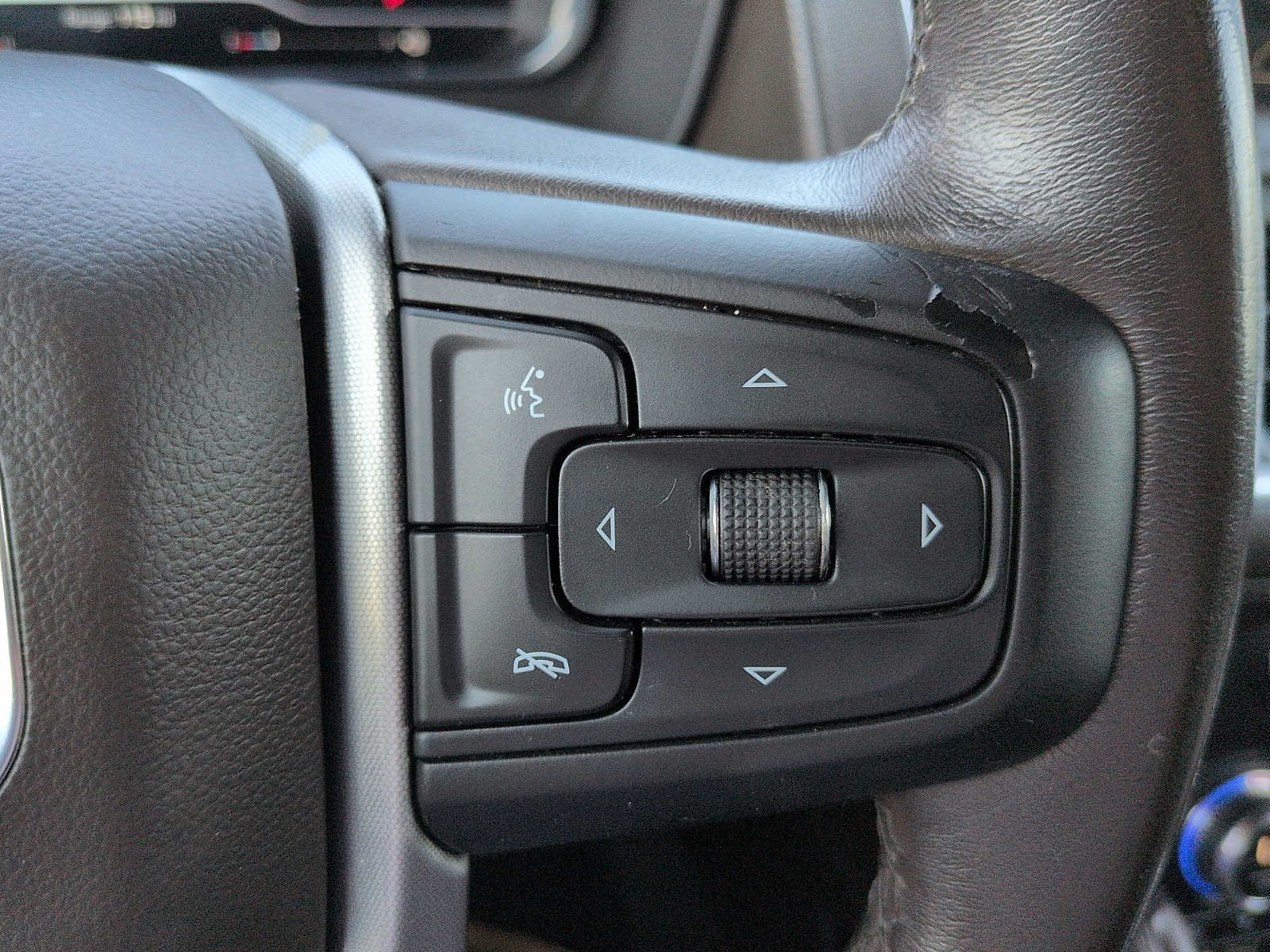 Used 2023 GMC Yukon XL SLT AWD/4WD image 18