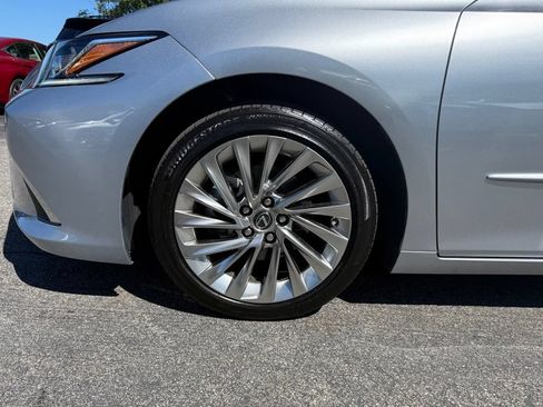 Used 2024 Lexus ES 300h w/ Premium Package FWD image 24