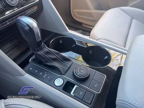 Used 2022 Volkswagen Atlas SE image 33