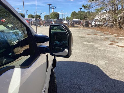 Used 2022 Ford F250 XL w/ Power Equipment Group image 18