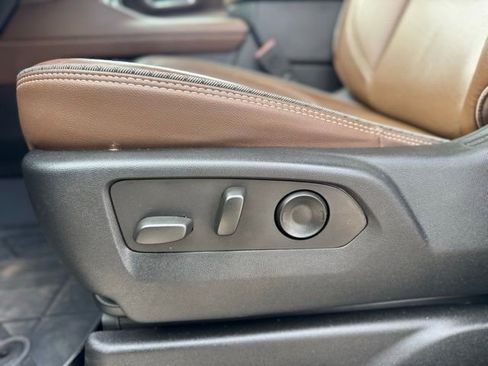 Used 2023 Chevrolet Suburban High Country w/ LPO, Illumination Package image 12