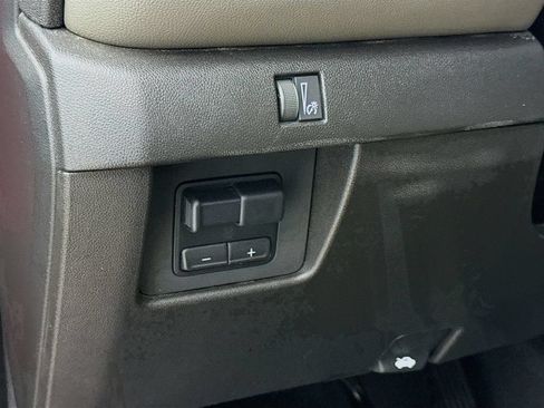 Used 2024 Chevrolet Colorado ZR2 w/ ZR2 Convenience Package III AWD/4WD image 11