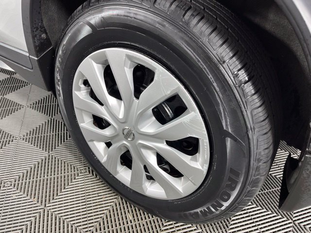Used 2017 Nissan Rogue S AWD/4WD image 11