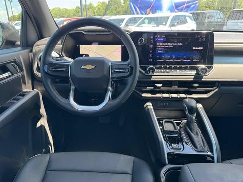 Used 2024 Chevrolet Colorado LT w/ LT Convenience Package III RWD image 13