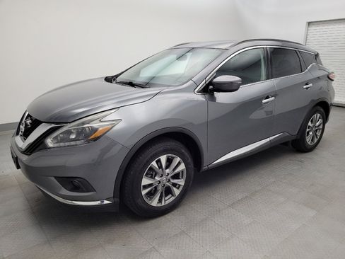 Used 2018 Nissan Murano SV image 2