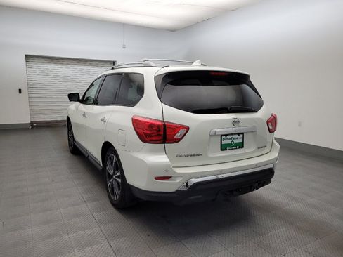 Used 2020 Nissan Pathfinder Platinum FWD image 5
