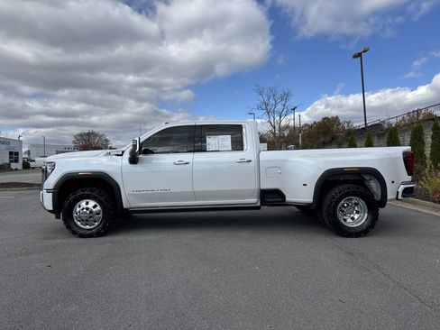 Used 2024 GMC Sierra 3500 Denali w/ Technology Package image 7