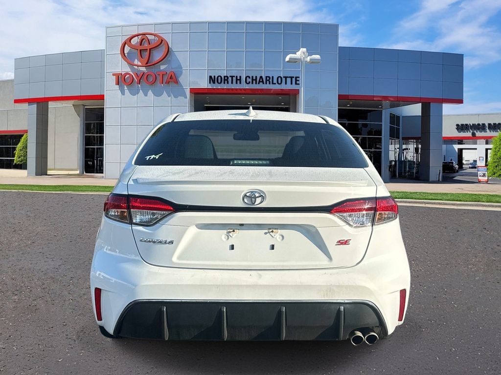 Used 2023 Toyota Corolla SE FWD image 6