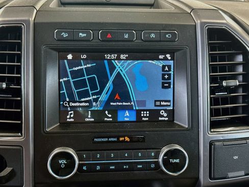 Used 2019 Ford Expedition Platinum AWD/4WD image 14