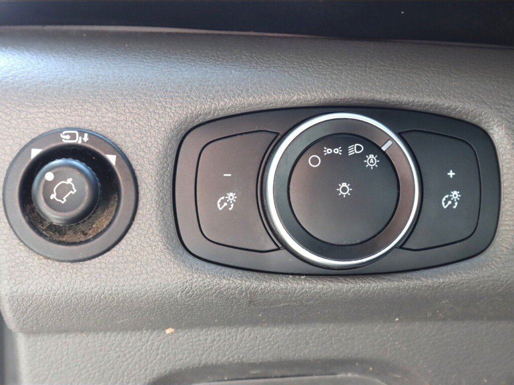 Used 2020 Ford Transit 250 148 High Roof Extended RWD image 9
