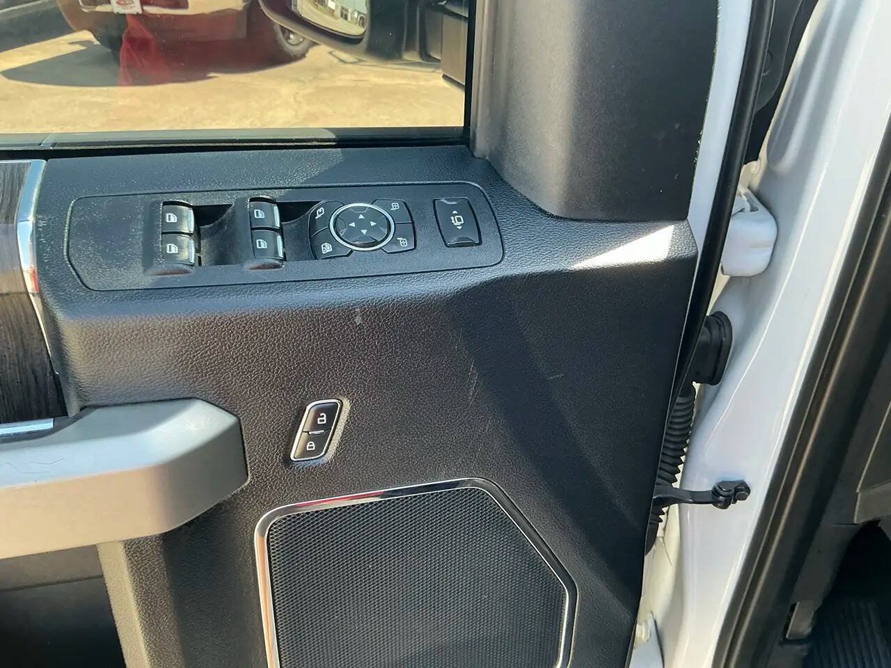 Used 2020 Ford F250 Lariat AWD/4WD image 11