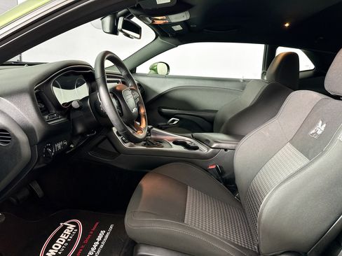 Used 2018 Dodge Challenger R/T Scat Pack w/ Dynamics Package RWD image 16