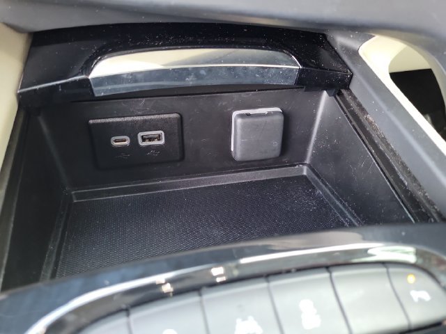 Used 2023 Buick Envision Avenir AWD/4WD image 31