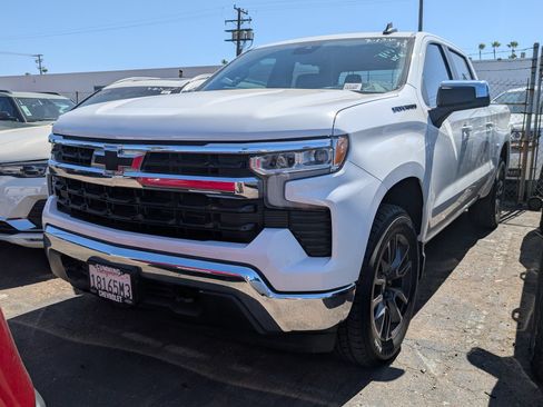Certified 2022 Chevrolet Silverado 1500 LT AWD/4WD image 1