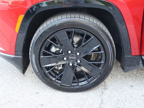 Used 2024 Jeep Wagoneer Launch Edition image 14