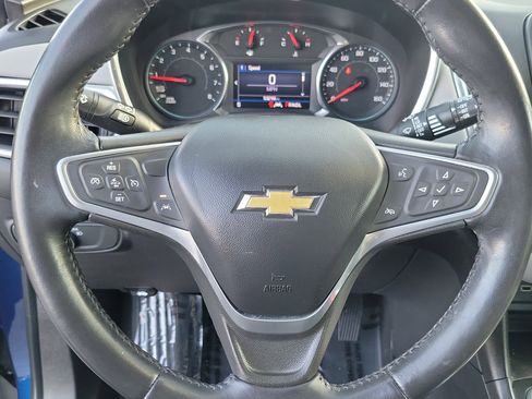 Used 2022 Chevrolet Equinox LT w/ Driver Convenience Package image 27
