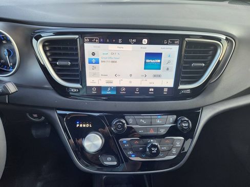 Used 2026 Chrysler Pacifica Select w/ S Appearance Package FWD image 8