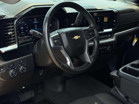 Used 2024 Chevrolet Silverado 1500 LT AWD/4WD image 33