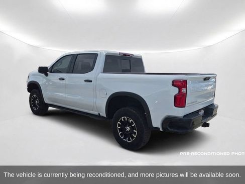 Used 2024 Chevrolet Silverado 1500 ZR2 AWD/4WD image 8