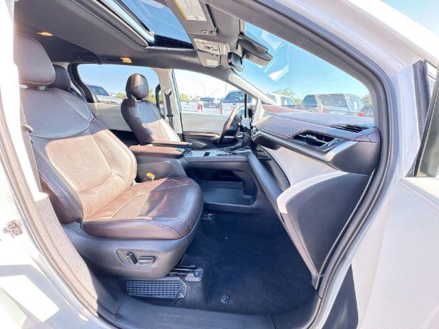 Used 2021 Toyota Sienna Platinum AWD/4WD image 29