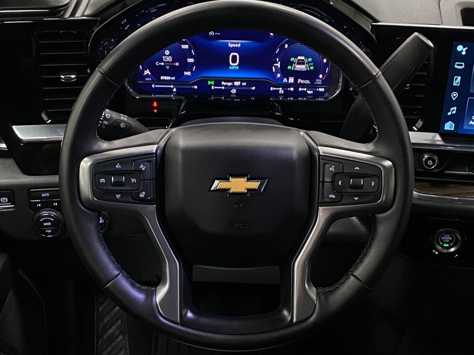 Used 2024 Chevrolet Silverado 1500 LT AWD/4WD image 16