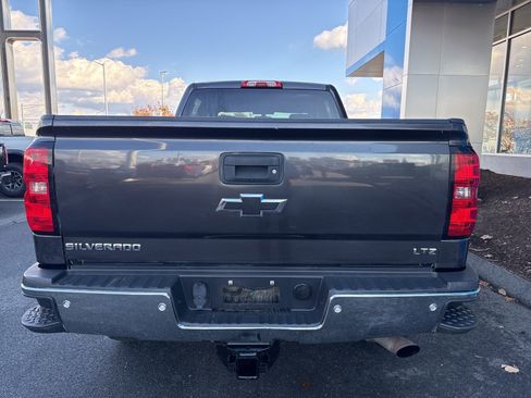 Used 2016 Chevrolet Silverado 2500 LTZ w/ LTZ Plus Package image 7