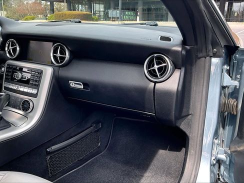 Used 2012 Mercedes-Benz SLK 350 image 19