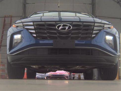 Used 2023 Hyundai Tucson SE AWD/4WD image 4
