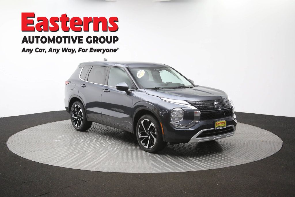 Used 2024 Mitsubishi Outlander SE AWD/4WD image 53