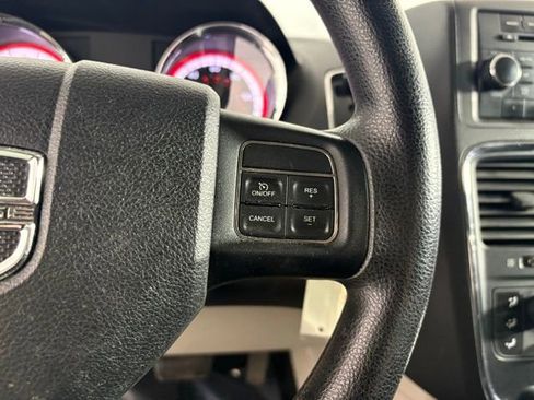 Used 2013 Dodge Grand Caravan SE image 8