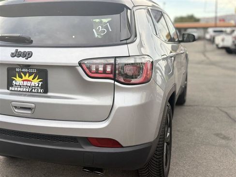 Used 2021 Jeep Compass Latitude AWD/4WD image 39