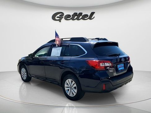 Used 2018 Subaru Outback 2.5i Premium image 3
