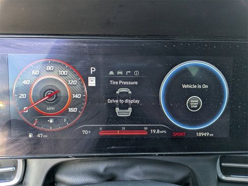 Used 2024 Hyundai Elantra SEL w/ Convenience Package image 25