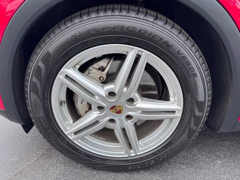 Used 2015 Porsche Cayenne S AWD/4WD image 34
