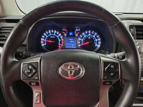 Used 2019 Toyota 4Runner SR5 AWD/4WD image 14