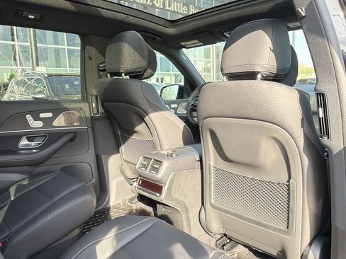 New 2026 Mercedes-Benz GLS 580 4MATIC image 18