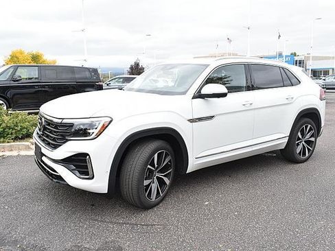 New 2026 Volkswagen Atlas Cross Sport SEL Premium R-Line image 3