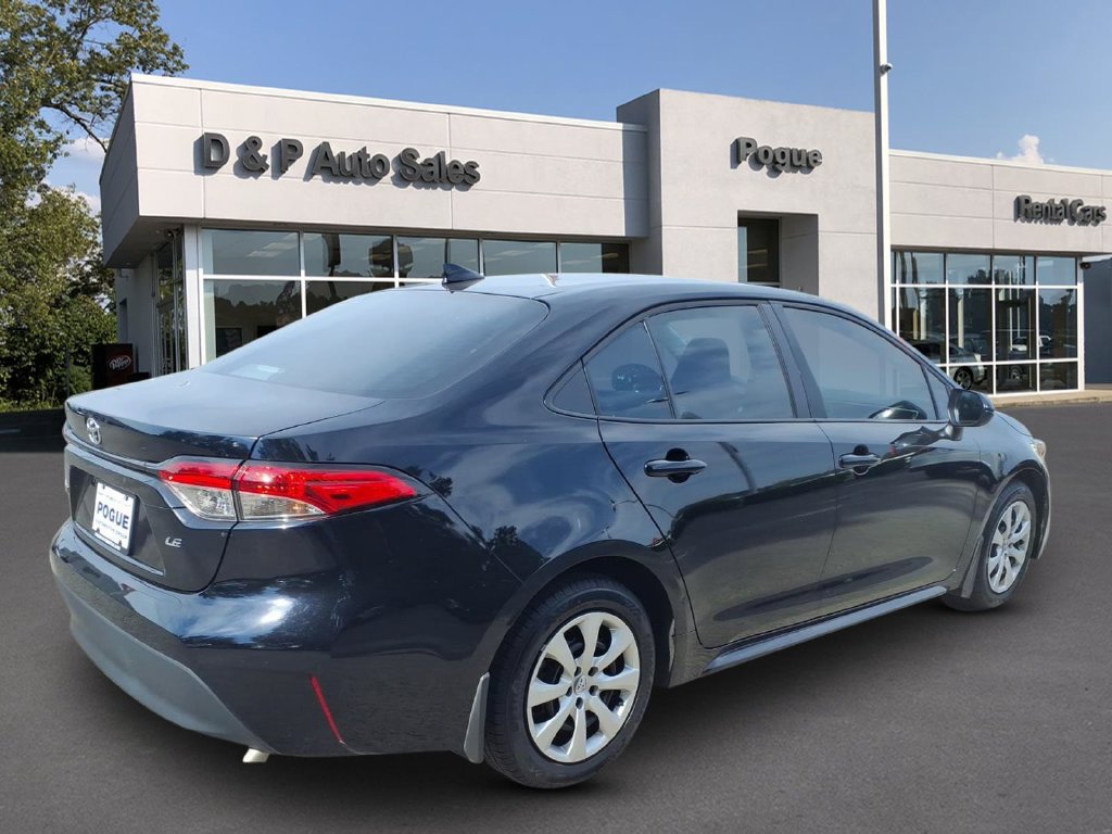 Used 2025 Toyota Corolla LE FWD image 2