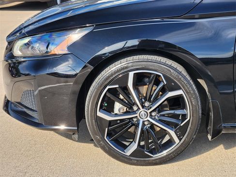 Used 2023 Nissan Altima 2.5 SR image 8