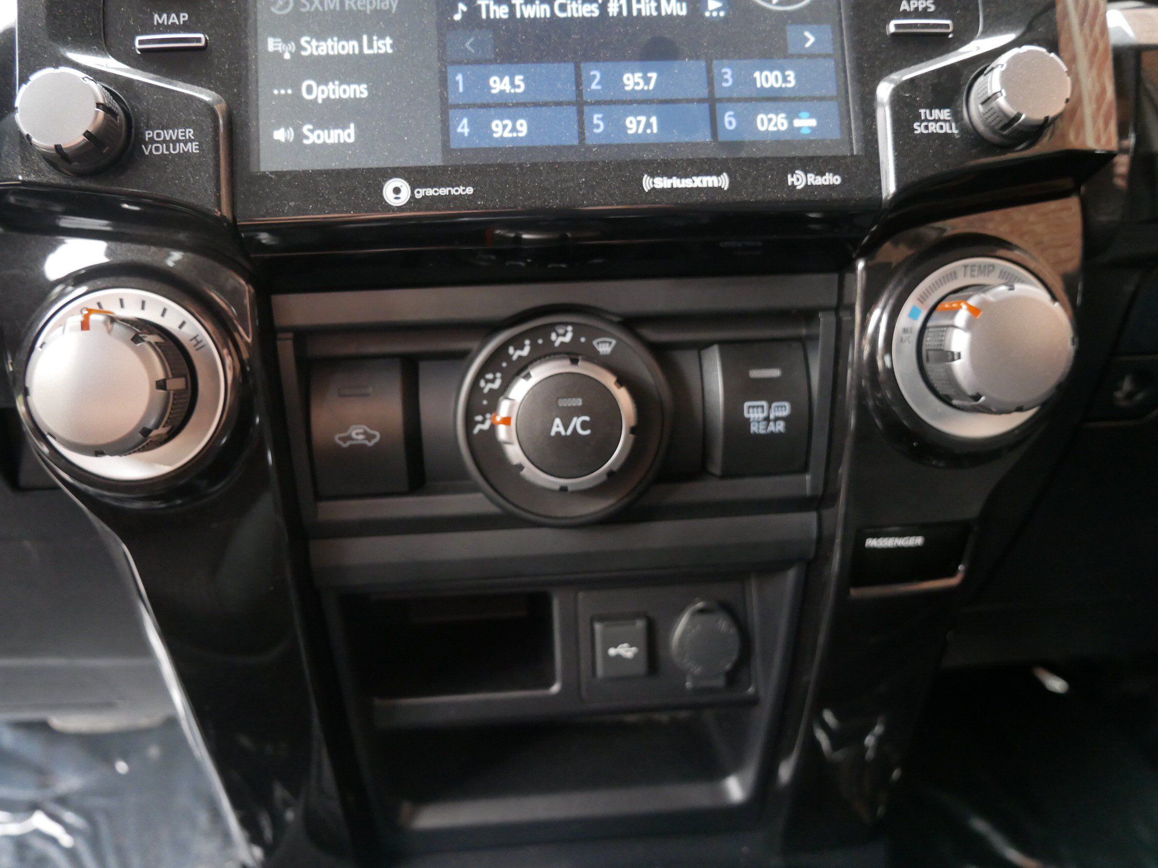 Used 2021 Toyota 4Runner TRD Off-Road AWD/4WD image 18