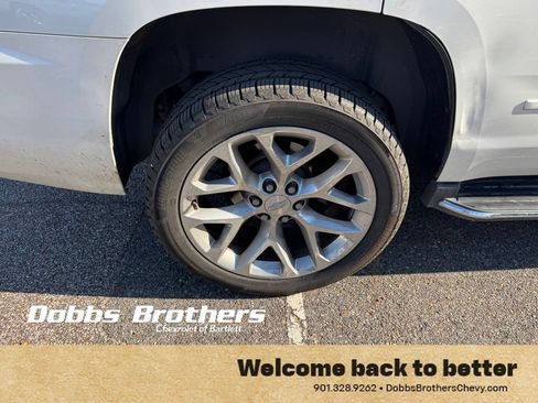 Used 2017 Chevrolet Tahoe Premier AWD/4WD image 12