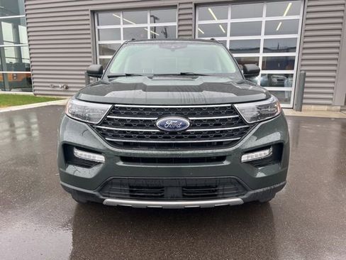 Used 2024 Ford Explorer XLT w/ Equipment Group 202A AWD/4WD image 2