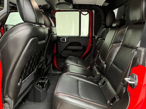 Used 2022 Jeep Gladiator Rubicon w/ Cold Weather Group AWD/4WD image 46