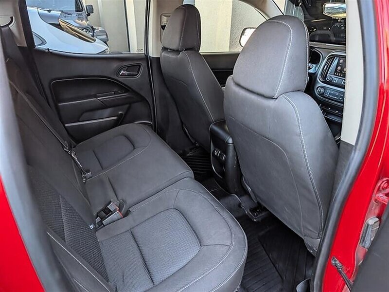 Used 2019 Chevrolet Colorado LT AWD/4WD image 30