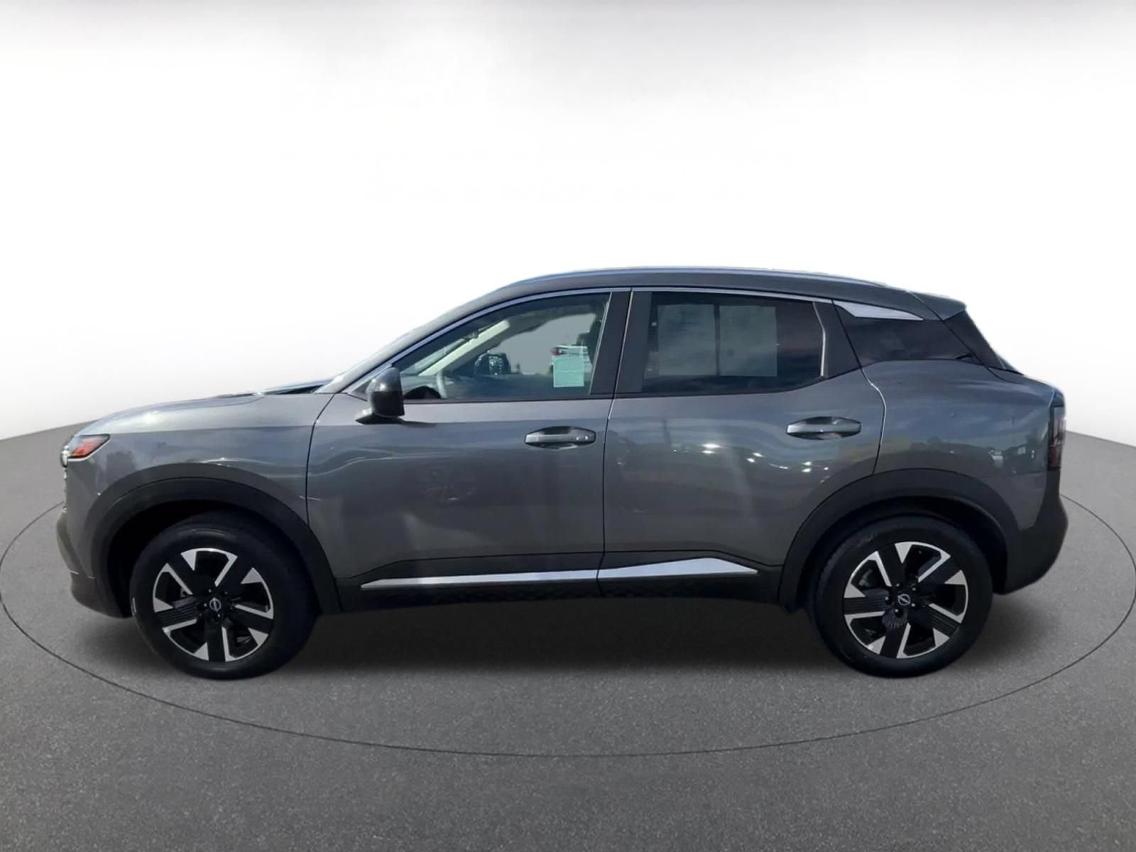 Used 2026 Nissan Kicks SV w/ Cold Weather Package AWD/4WD image 8