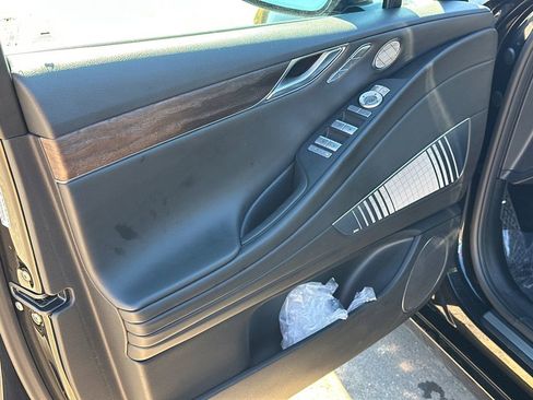 Used 2023 Genesis G80 image 10