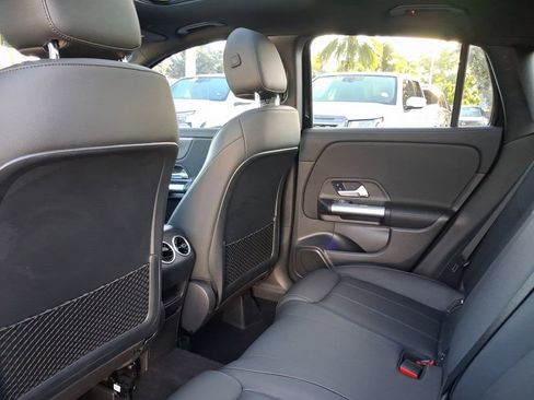 Used 2023 Mercedes-Benz GLA 250 4MATIC image 8